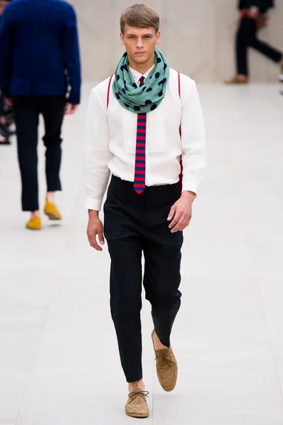 Look 10
